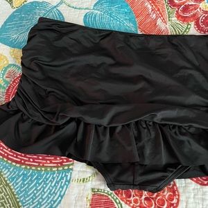 EUC Skirted swimsuit size 2X